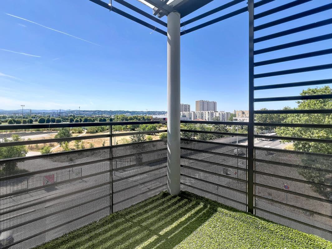 T4 non meublé · 84 m² · balcon · garage · venissieux