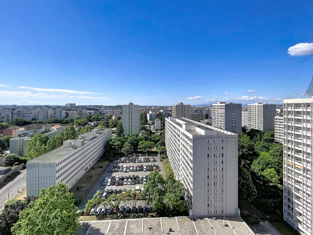 T4 · 76 m² · balcon · parking · cave · 69100 Villeurbanne