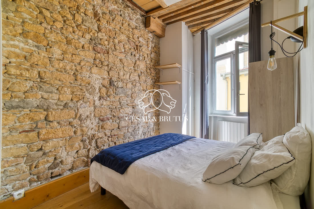 T2 de 34 m² avec cachet & vue panoramique · Lyon 1er Opéra
