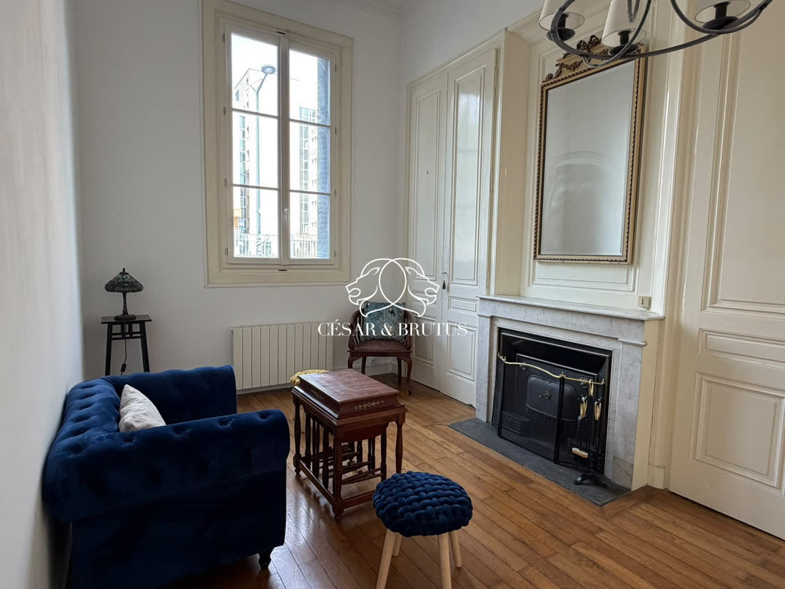 T2 · 40 m² · Bourgeois rénové