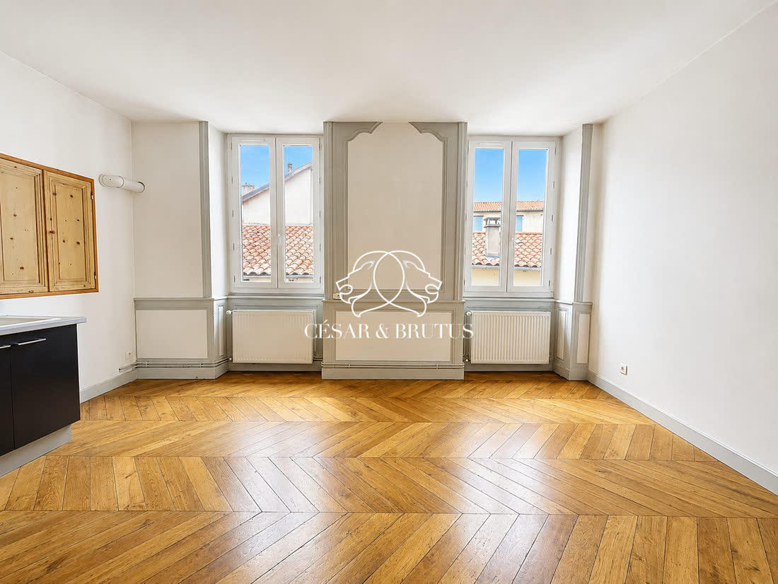 Hyper centre · T2 · 40m² · bon etat · au calme