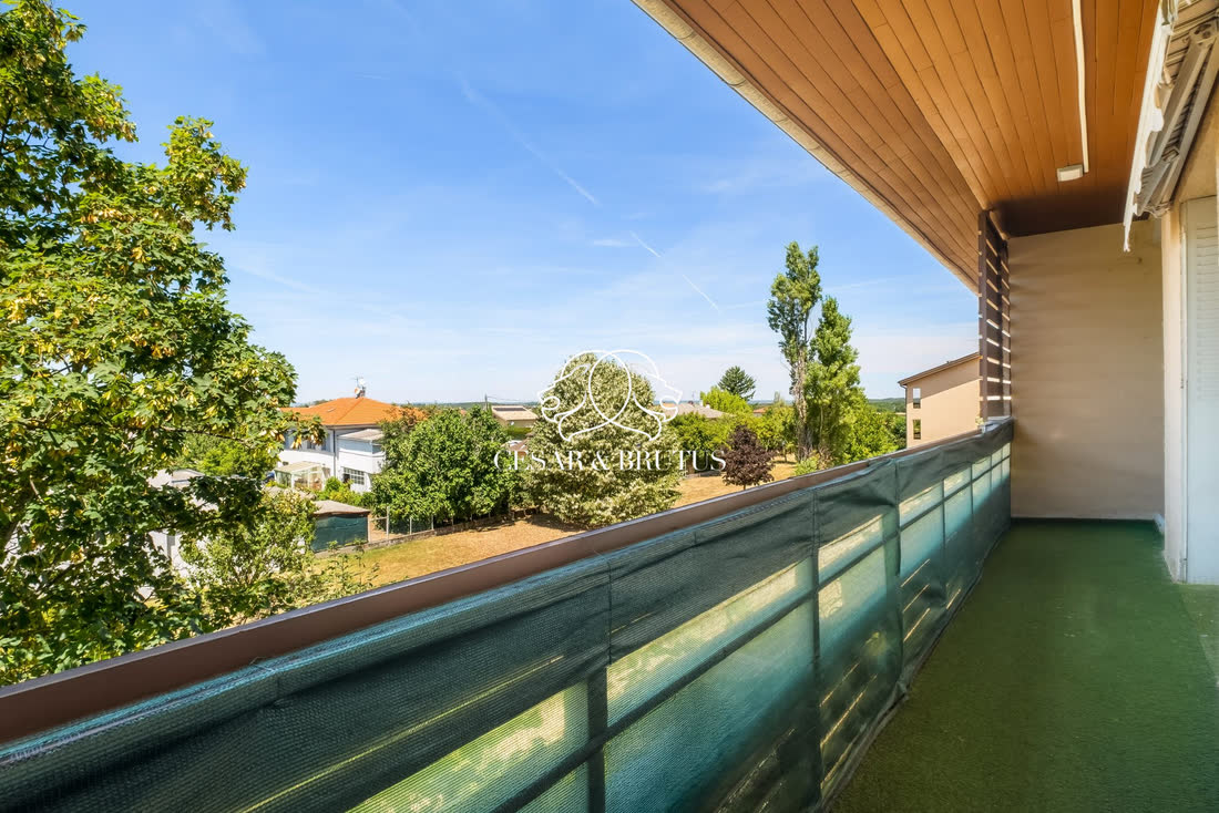Saint-Laurent-De-Mure · T4 · 80m² · balcon et cave · vue degagee au calme
