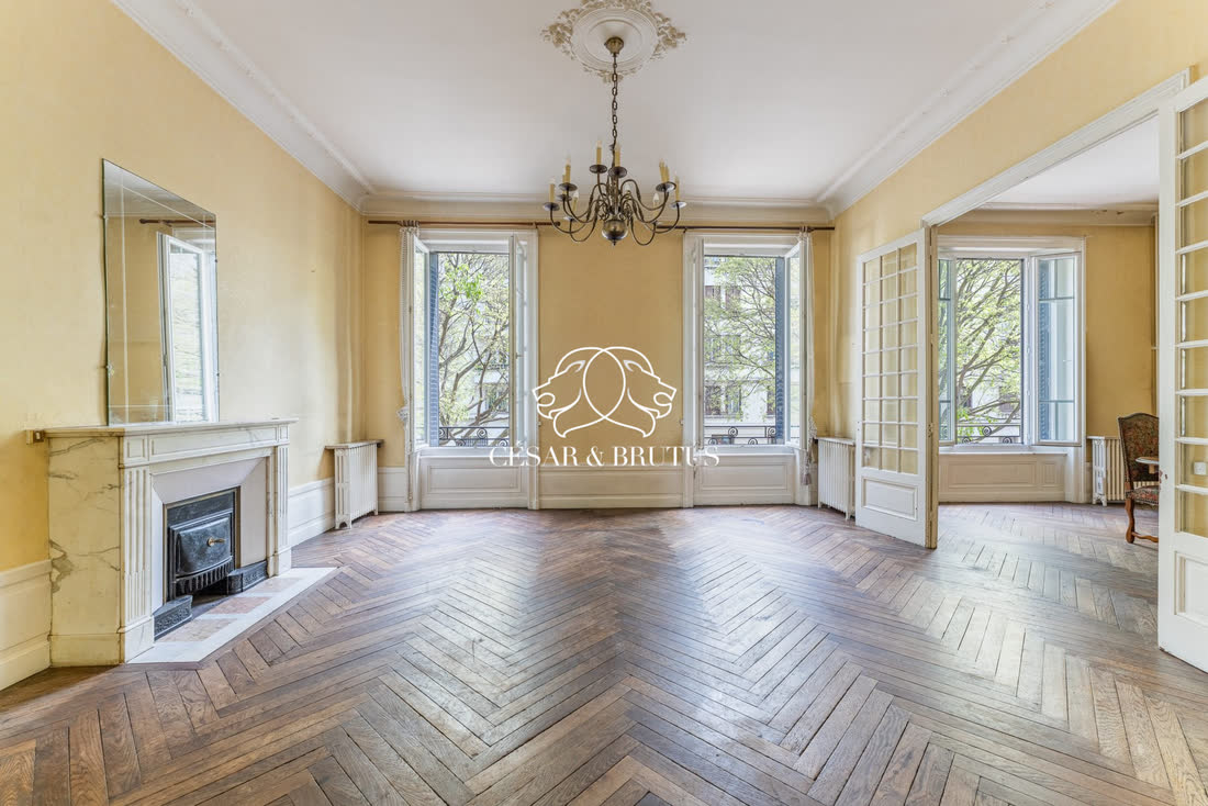 Rare : Appartement bourgeois 6 pièces