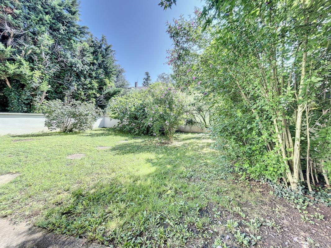 Maison · 152.86 m² · garage · 69500 · Bron 1