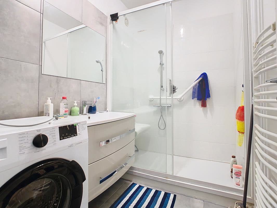 Chambre · colocation · 66 m² · 69008 · Lyon 1er