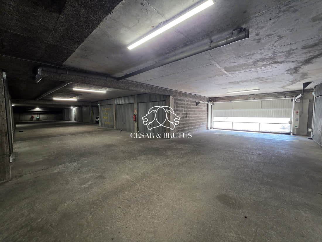 Garage à vendre · Lyon 7e