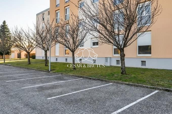 Lot de 22 Places de Parking · Roanne / Mably