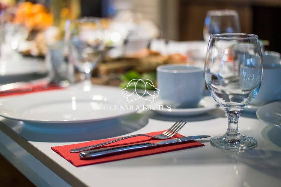 Bar · restaurant 200 m²